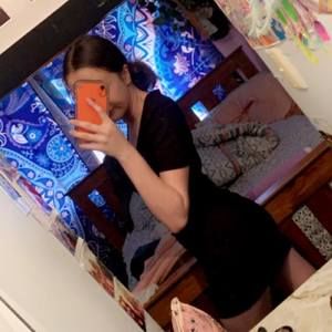 Meet your Posher, Hayley